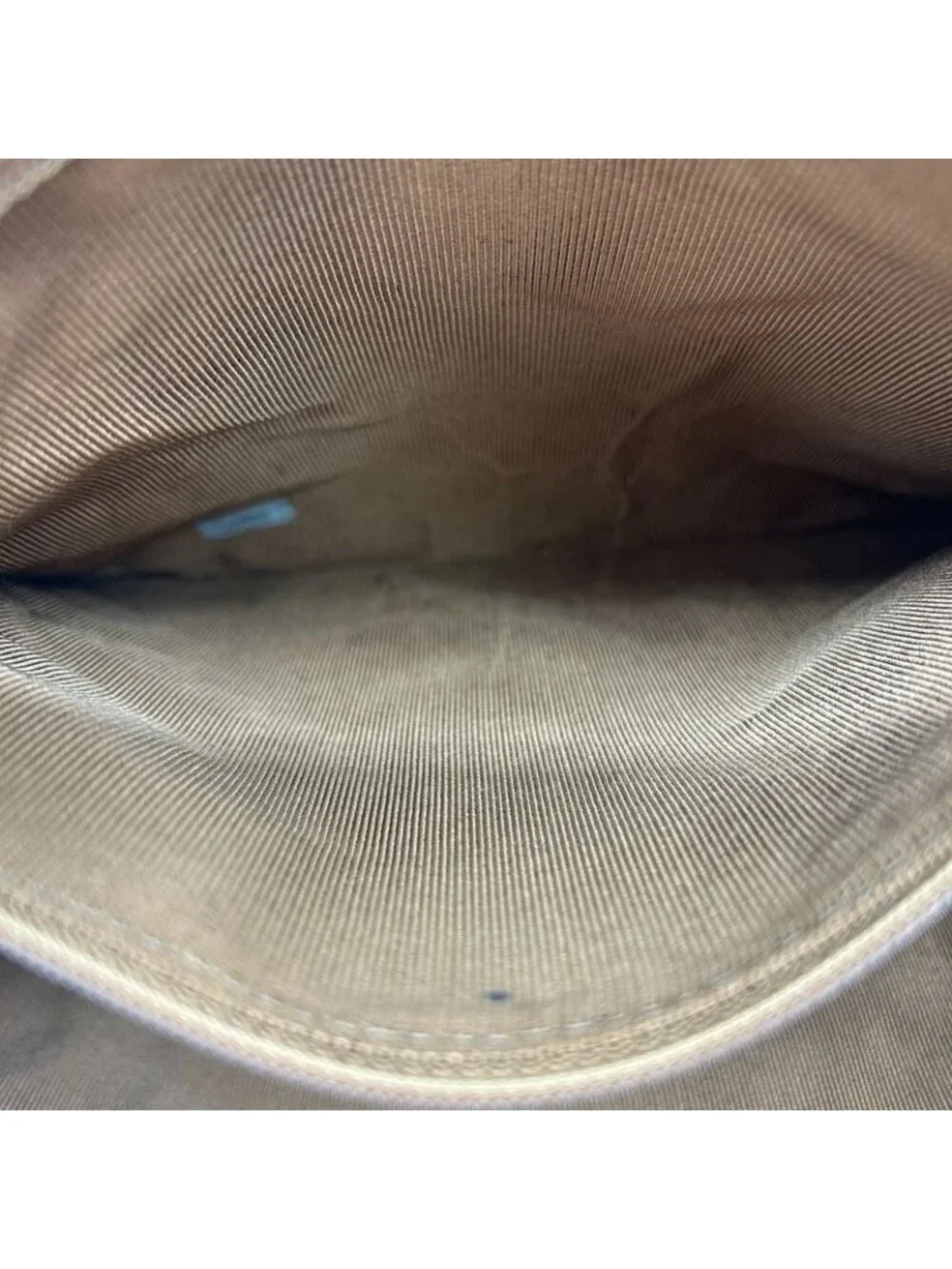 Chanel CC Logo Shoulder Bag - Picture 14 of 15